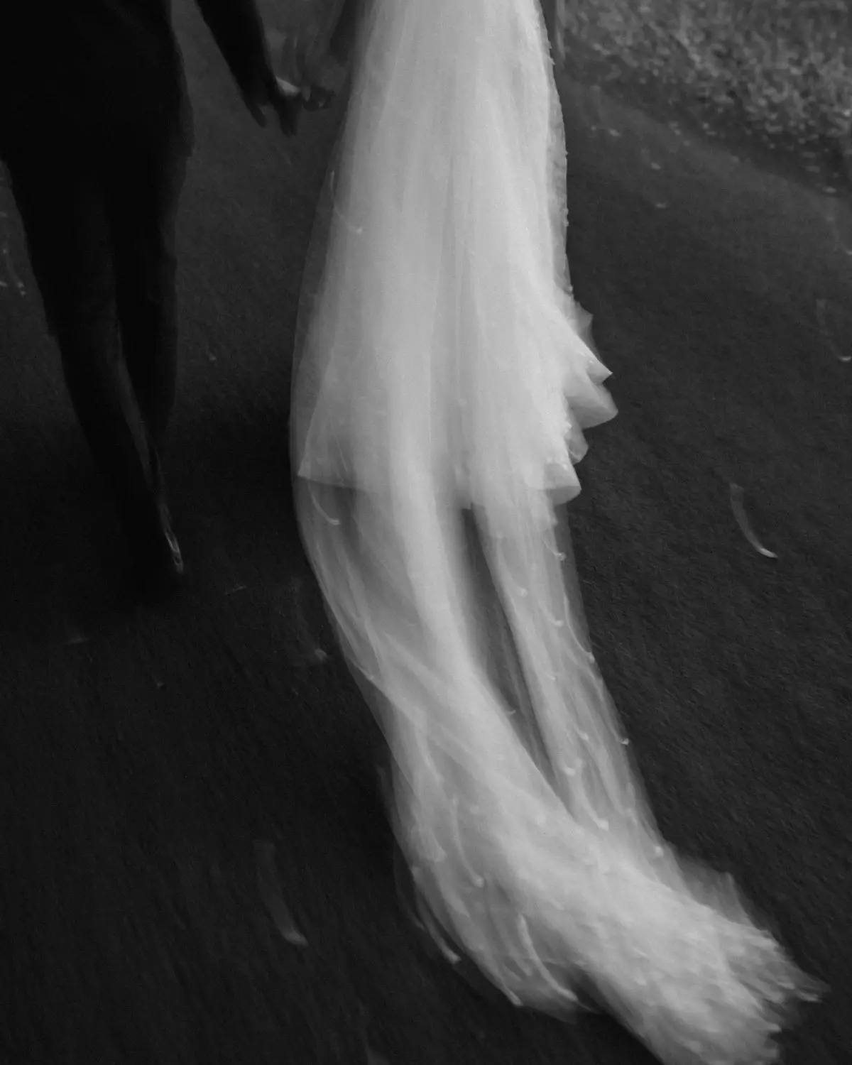 Veil trailing