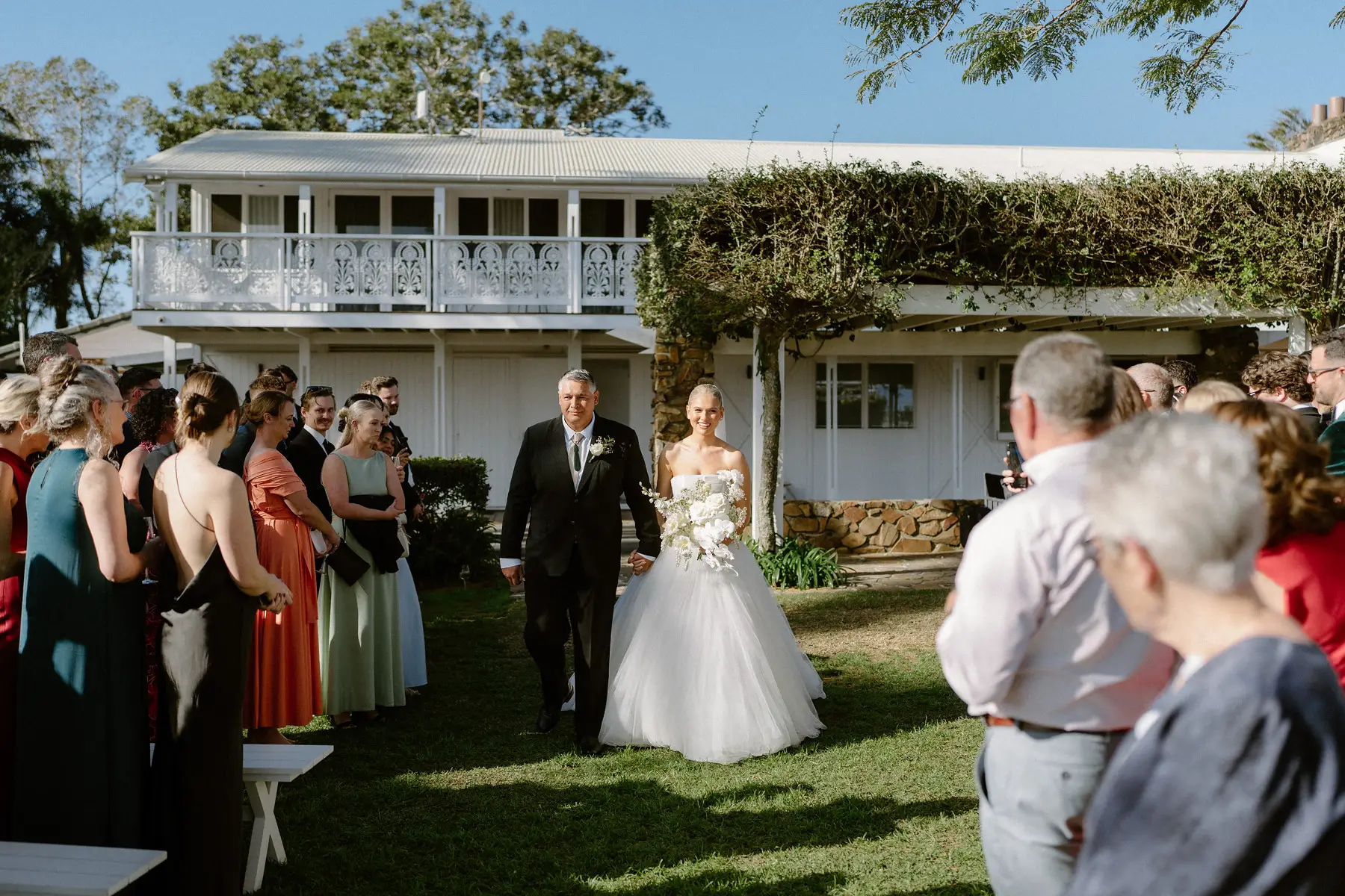 The aisle with the Plantation House behind it, Botanica Plantation House