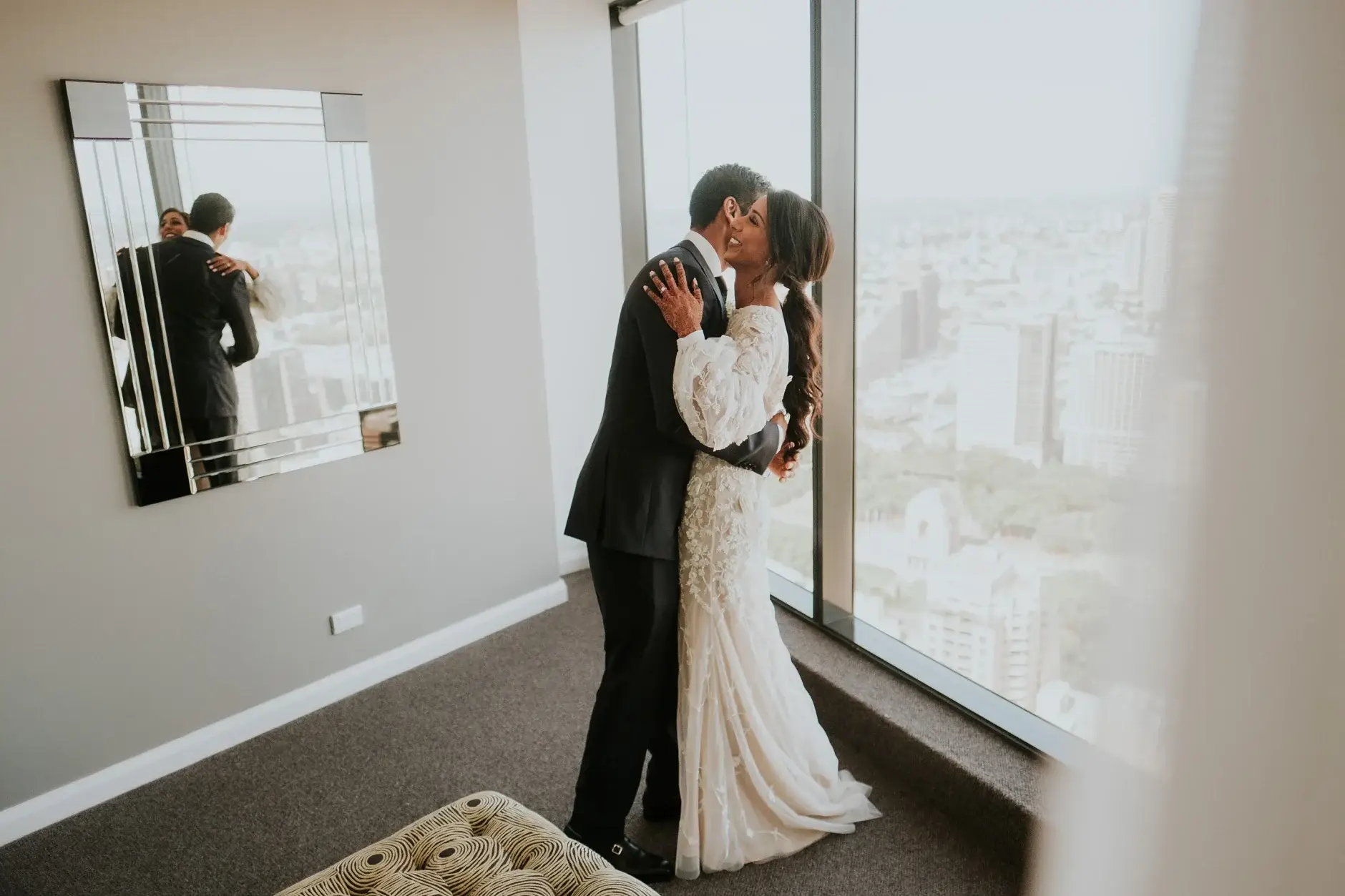 Brahman and Priyanka kissing by the hotel window, Sydney