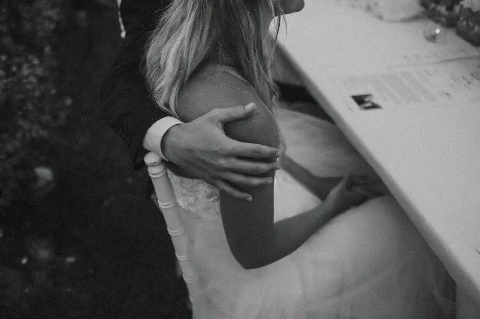 An embrace during the speeches, black and white, Ravello